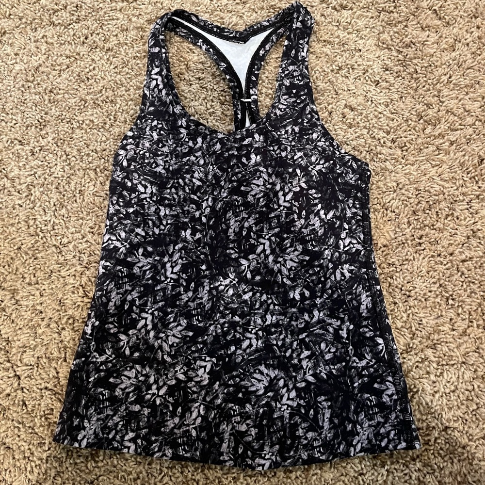 Lululemon razorback flower tank, size S